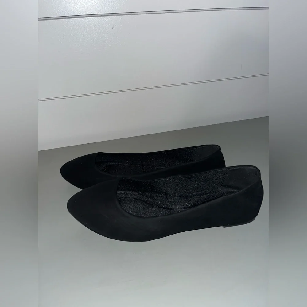 basic black flats - Picture 3 of 4